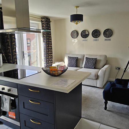 5 Star Luxury Small Cosy House With Lake View Doncaster Eksteriør billede